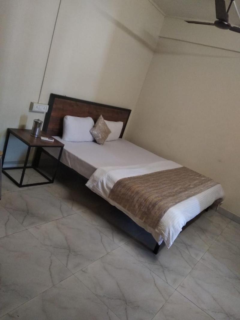 Hotel Sarika Murbād 外观 照片